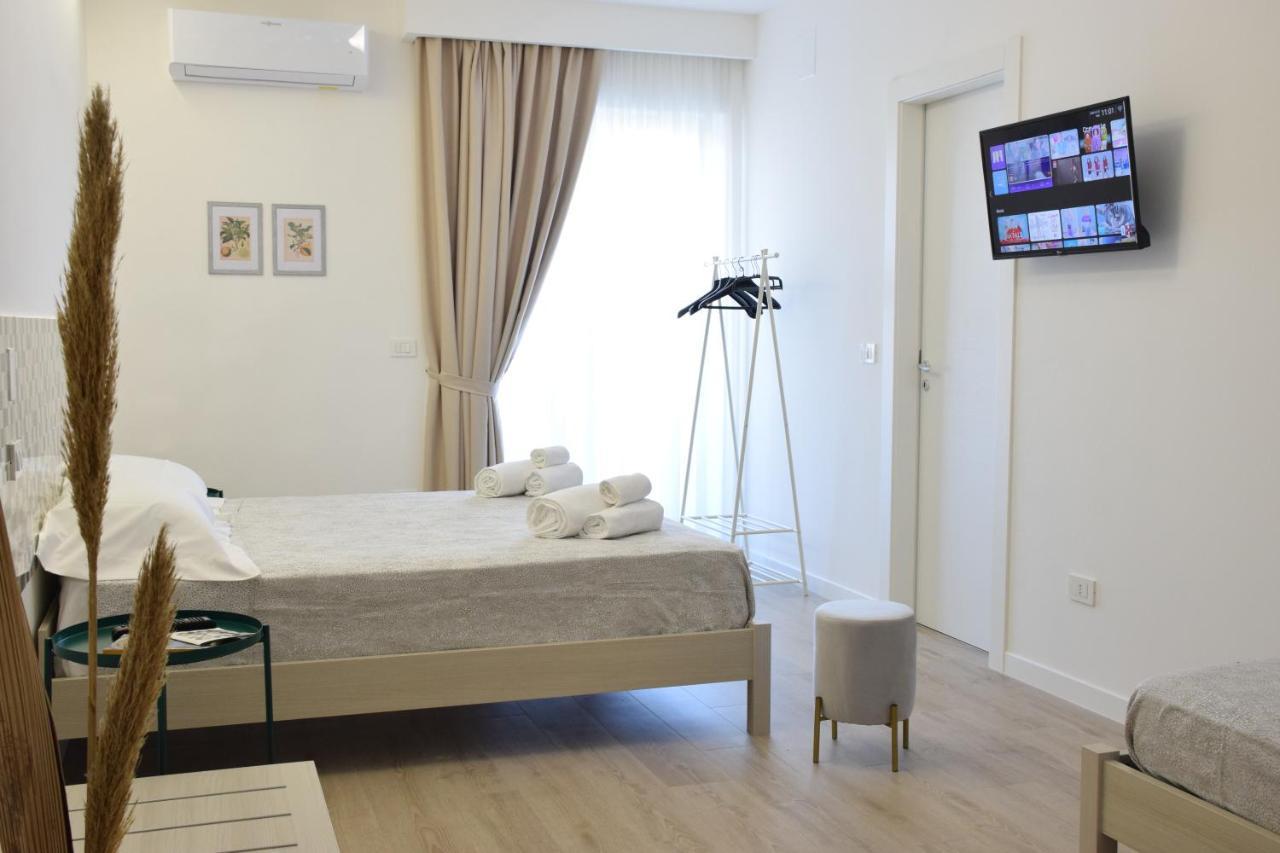 Accomodati B&B Маріна-ді-Джойоза-Йоніка Екстер'єр фото
