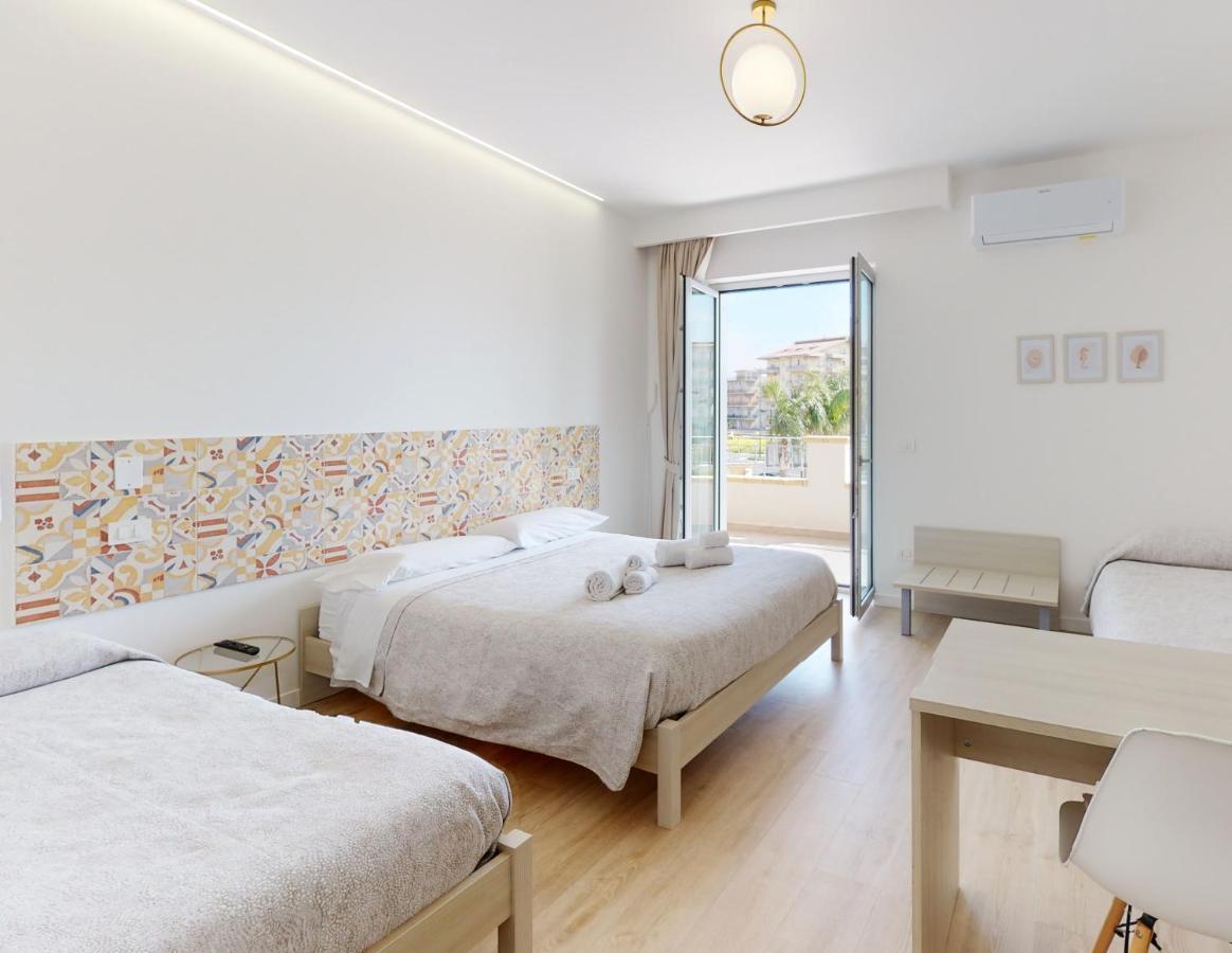 Accomodati B&B Маріна-ді-Джойоза-Йоніка Екстер'єр фото